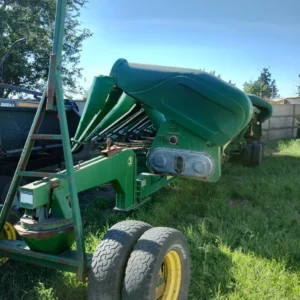 Cabezal Maicero marca Ombú, mod. CM 2008 de 1452, embocador Jonh Deere. Año 2013